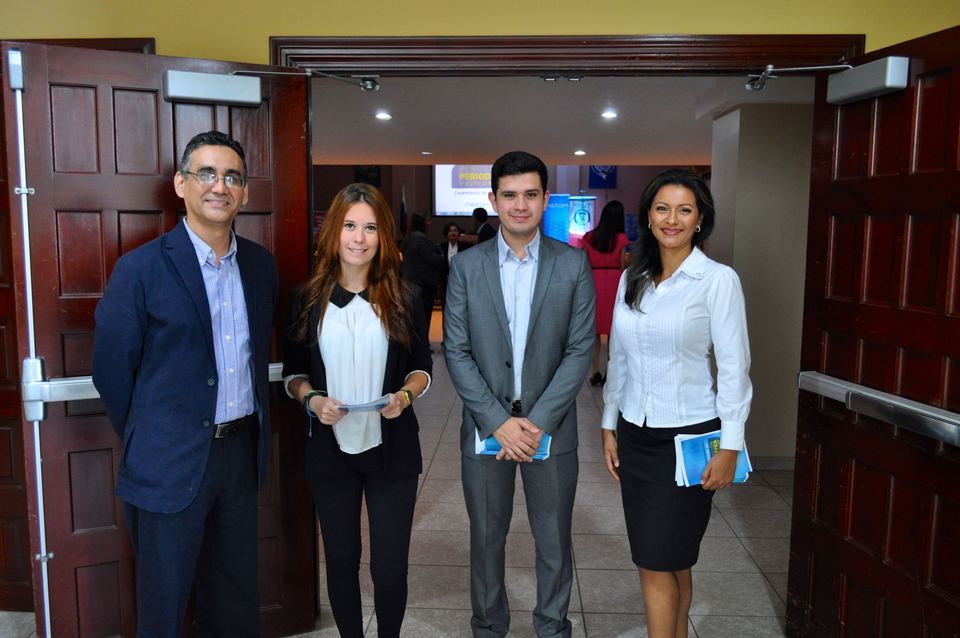 Corporativo · Su gente