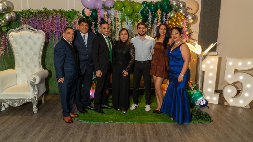 XV años · Su gente