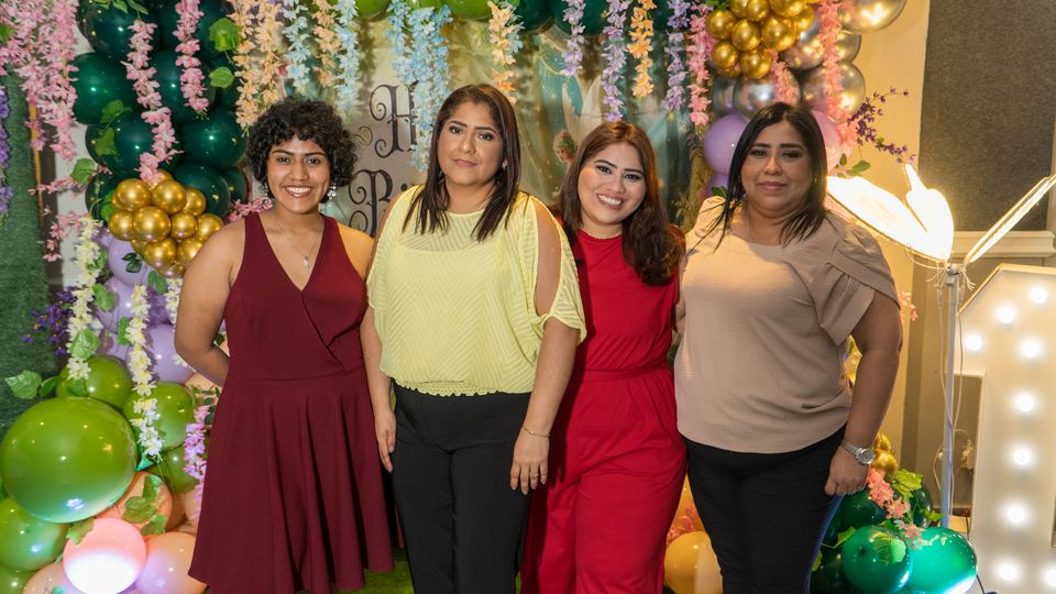 XV años · Su gente